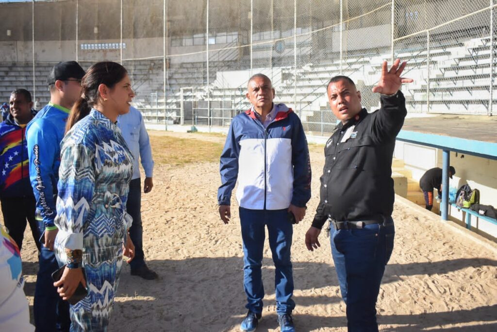 Gobernador Inspeccion Rehabilitaci N De Obras Deportivas En Ciudad