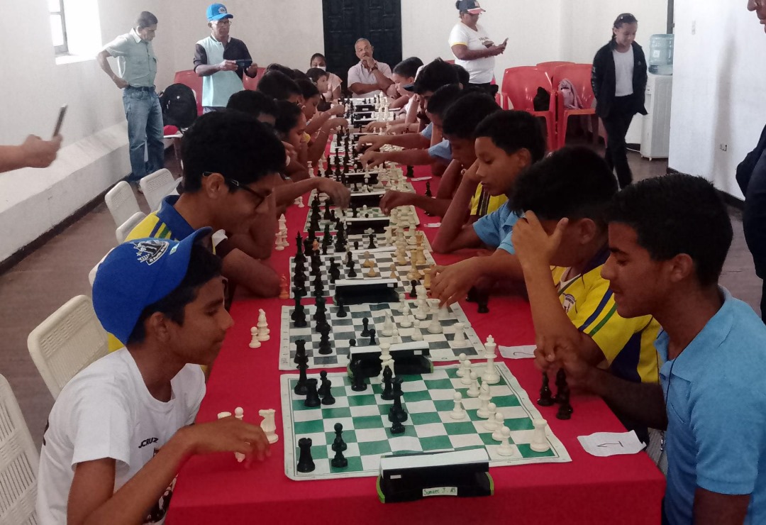 Culminó Torneo de Ajedrez Intercolegial Navideño 2024 en Ciudad Bolívar