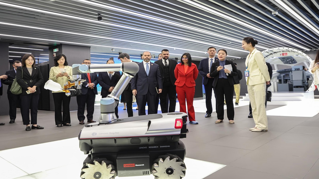 instalaciones-del-centro-de-futuro-de-lenovo-174124