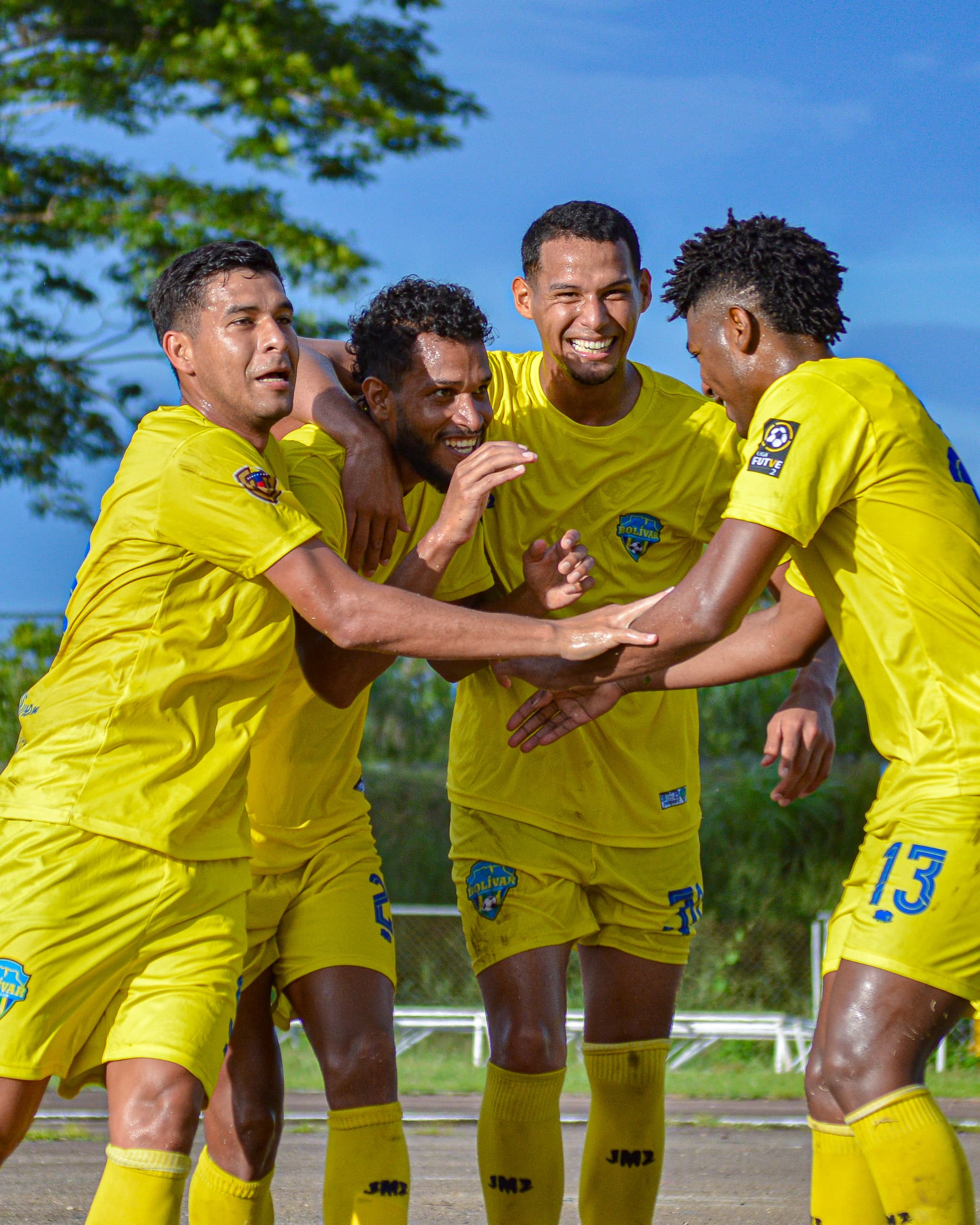 Bolívar SC venció 2-0 a Angostura FC