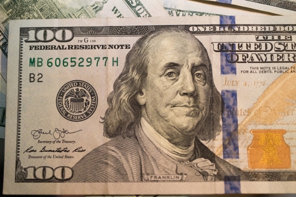 tsize_600x400_DolaresBilleteDivisa