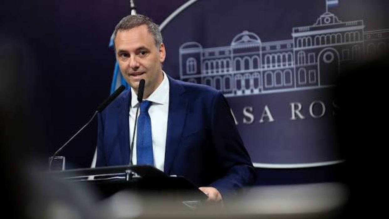 manuel-adorni-186595