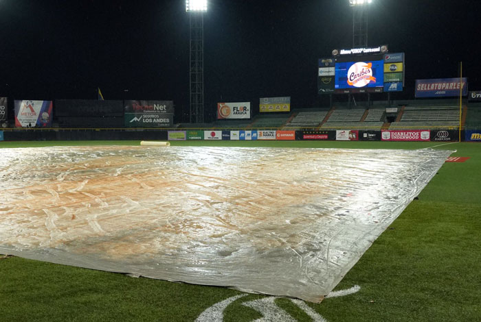 pospuesto-juego-entre-magallanes-y-caribes-en-puerto-la-cruz_664bf7238ecee