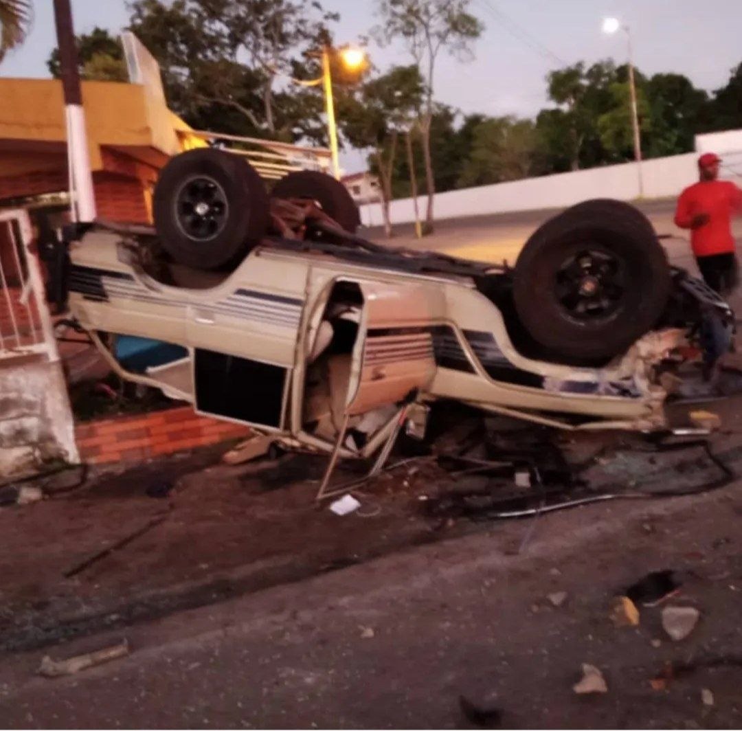 Aparatoso volcamiento en la Av. Libertador deja varios heridos en Ciudad Bolívar
